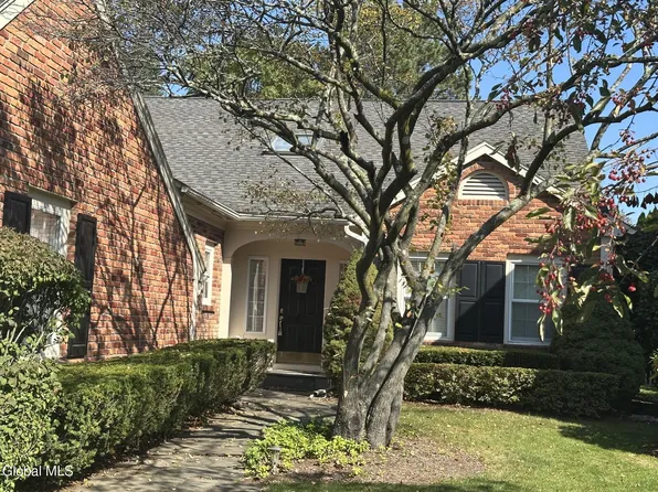 18 Birchwood Court, Albany, NY 12211