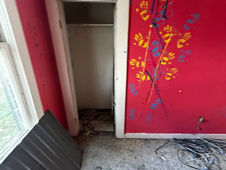304 N Spruce St — Photo 15