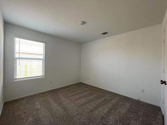 5th image of 601 Chickasaw Ln