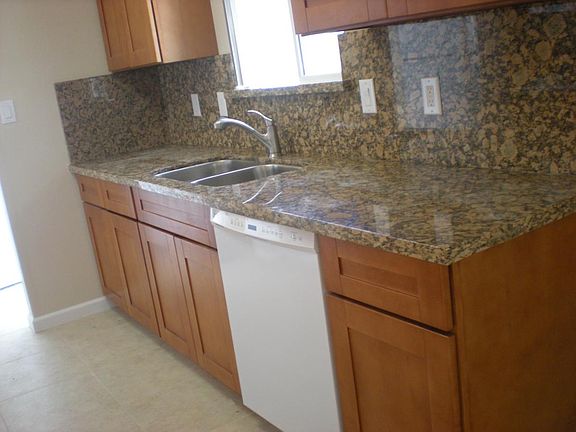 2nd image of 1371 Kingfisher Way APT 4