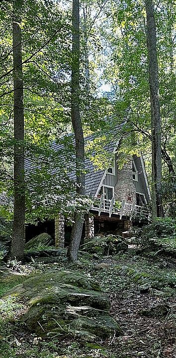 2nd image of 316 Cherry Rd