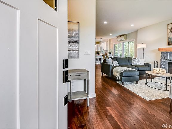3rd image of 3212 NW 70th St