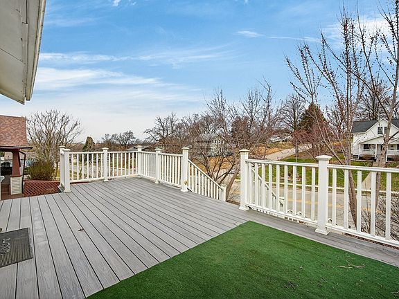 3rd image of 1002 State St