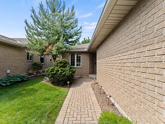 5th image of 1077 Hacienda Way