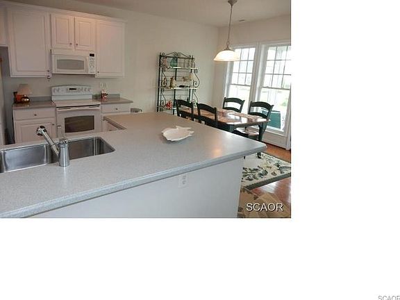 Kitchen/dining area