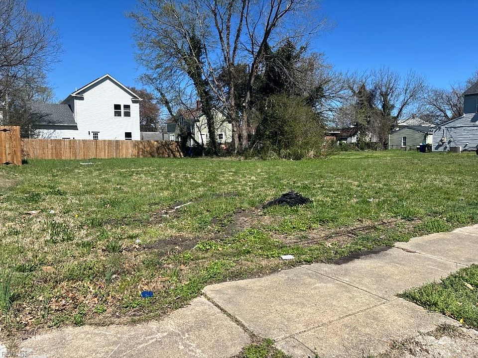 1st image of 733 30th St