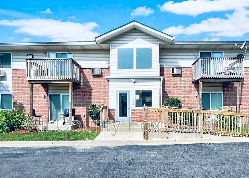 2909 Willow Ln #8