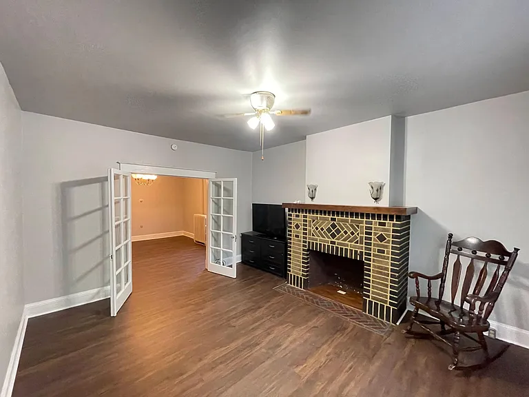 315 W Laurel Blvd #1 — Photo 9