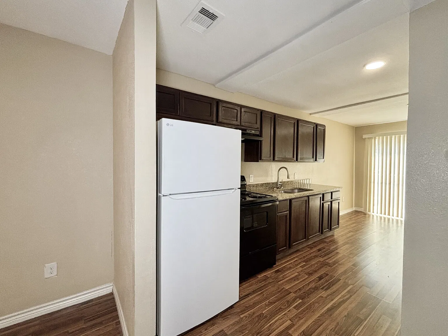 1033 Rivas St — Photo 4