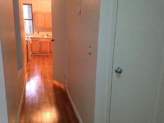 4th image of 307 E 110th St APT 6