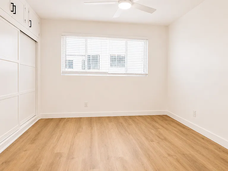 1221 S Holt Ave — Photo 11