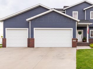 5762 Deb Dr W, West Fargo, ND 58078