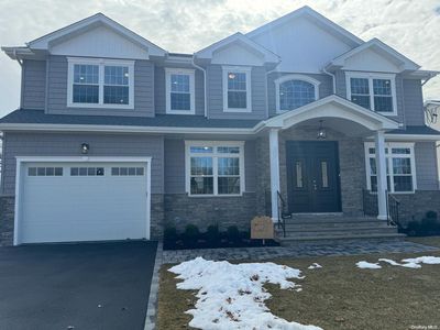 73 Diamond Drive, Plainview, NY, 11803
