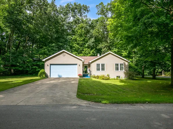 1100 Sherwood Forrest Trl, Sturgis, MI 49091