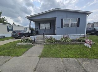 21450 Jon Paul Dr, Macomb Township, MI 48044