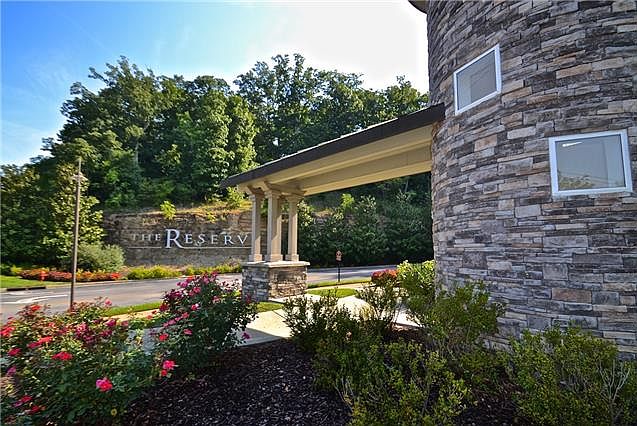 Eagle Ridge Entrance