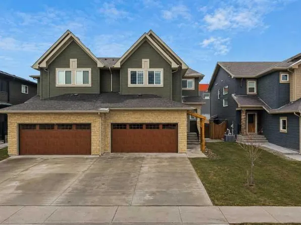 183 W Kinniburgh Rd, Chestermere, AB T1X 0T8