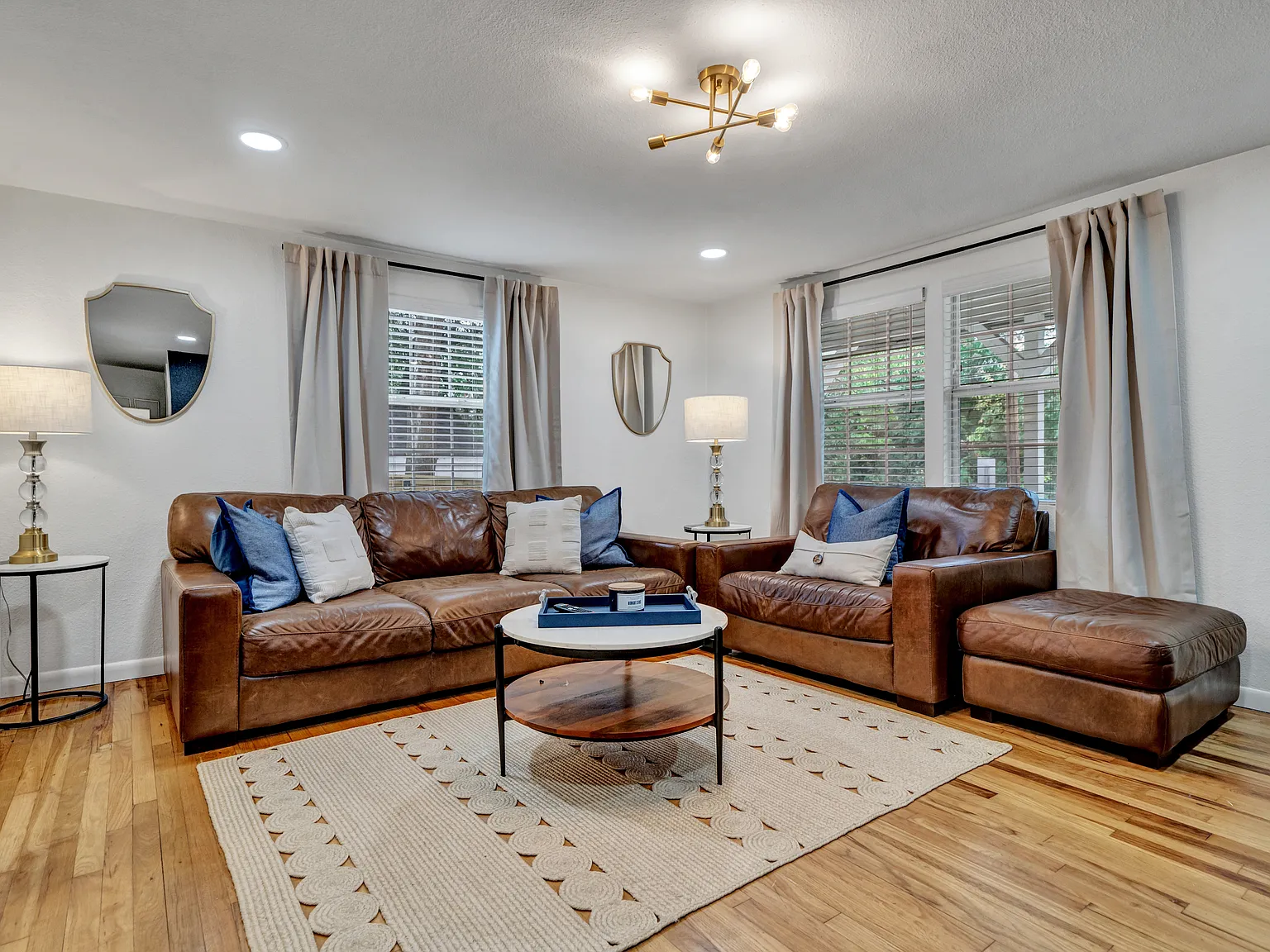4 bed, 1456 sqft, $2,000 — Photo 2