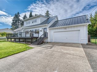 2424 Alaska Ave E, Pt Orchard, WA 98366