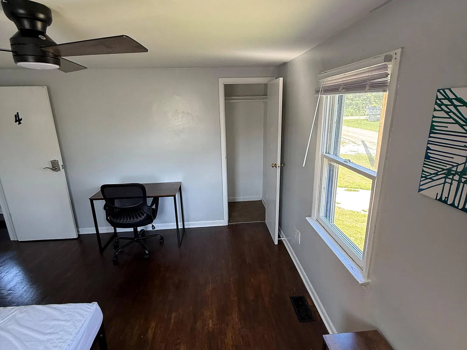 4 bed, 3.0 bath, 2800 sqft, $797 — Photo 3