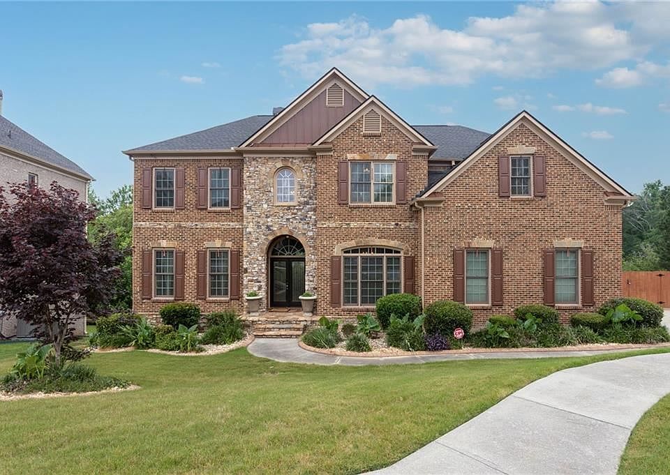1st image of 327 Hepburn Dr