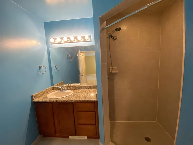 8315 Town Ctr #8315 — Photo 27