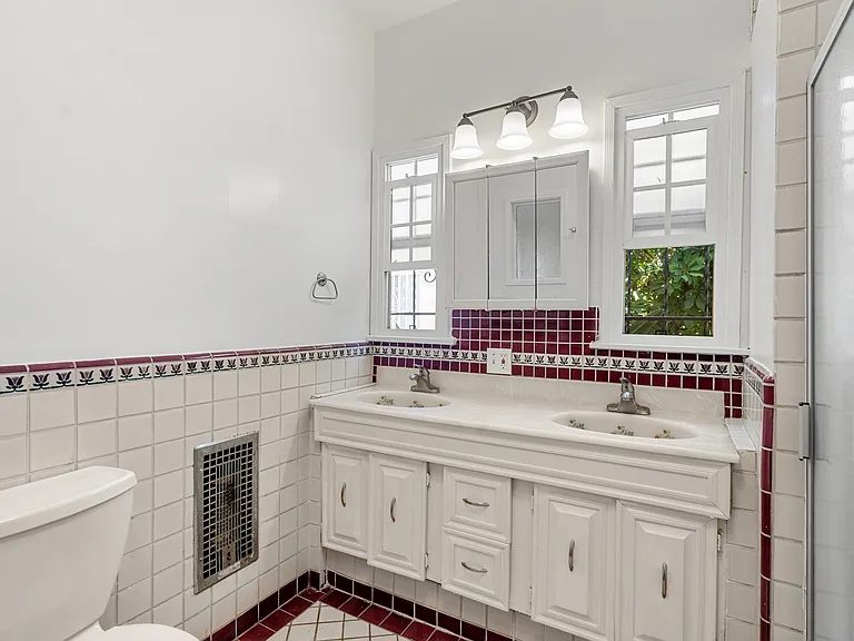3226 Griffith Park Blvd #1 — Photo 21