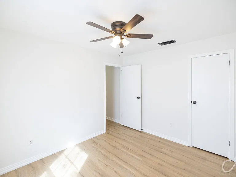 3610 Purdue Ln — Photo 5