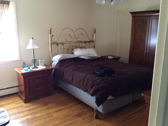 3rd image of 18 Ardmore Ave