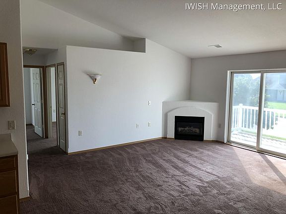 LC200A - Living Room 2_09302019