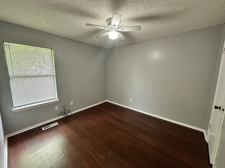 3628 Peregrine Dr — Photo 23
