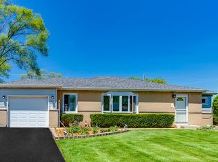 200 Des Plaines Ln, Hoffman Estates, IL