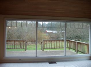 6940 NE Day Rd W, Bainbridge Island, WA 98110