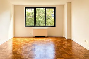 Rented by Manhattan Realty Group