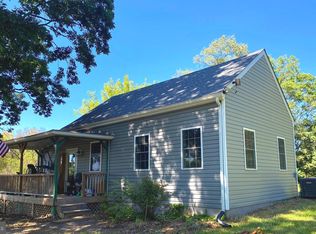 1752 Summit Point Rd, Berryville, VA 22611