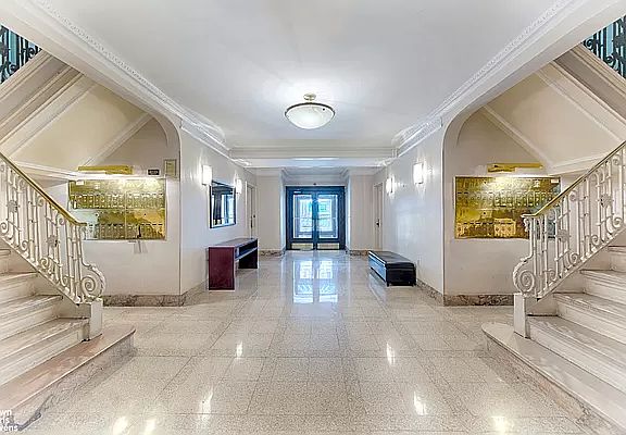 5th image of 269 W 72nd St APT 16B