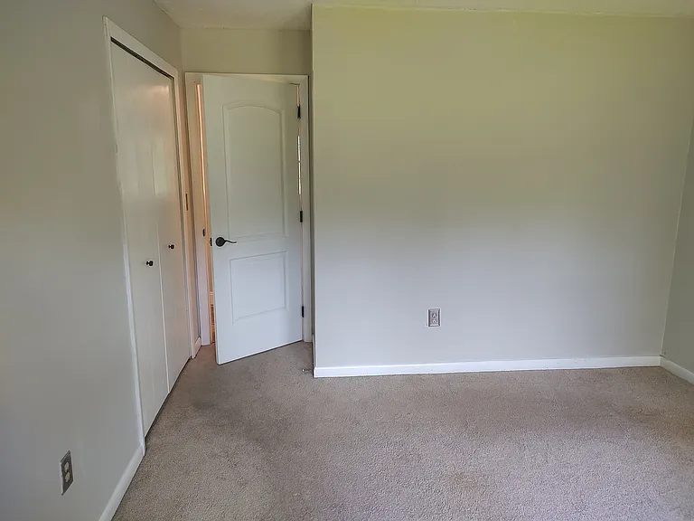 607 Spring Meadow Rd — Photo 17