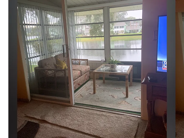 557 Midway Dr #B — Photo 5
