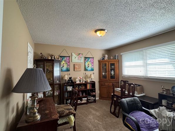 102 White Rock Rd, Grover, NC 28073