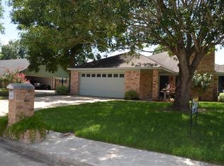855 Shakespeare Dr, Beaumont, TX 77706