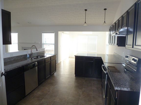4th image of 4257 Bergamot Dr