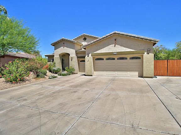 2nd image of 2162 N Stapley Dr