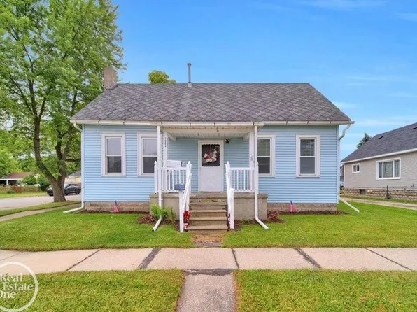 1204 Oak St, Port Huron, MI 48060