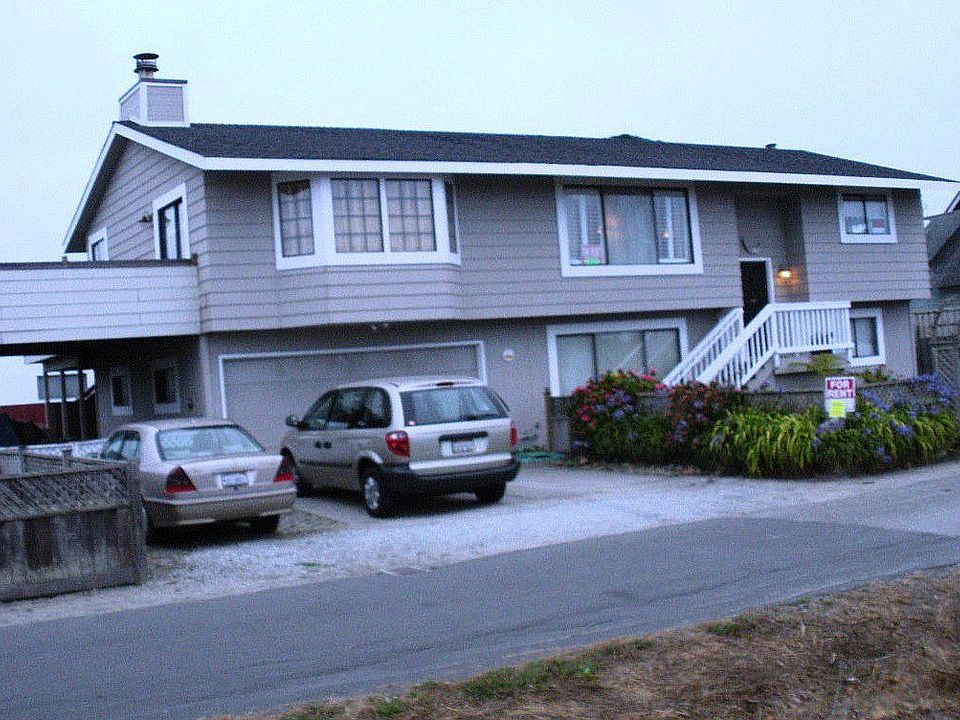 925 Railroad Ave., HMB