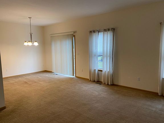 4th image of 855 Parker Dr #C