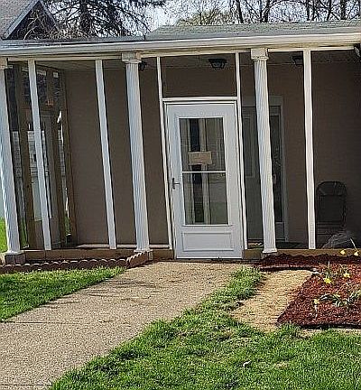4th image of 1441 Etruria St