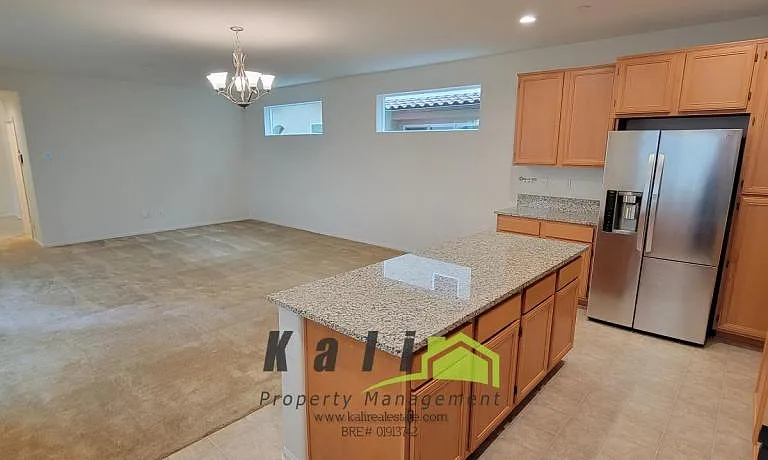 1333 Pershing Rd — Photo 5