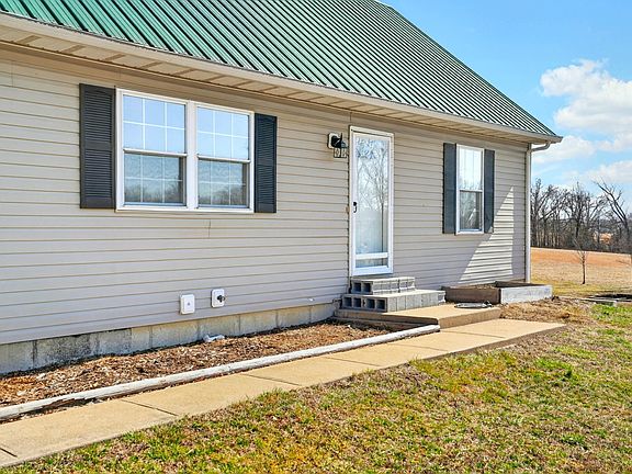 3rd image of 11850 N Hecht Rd