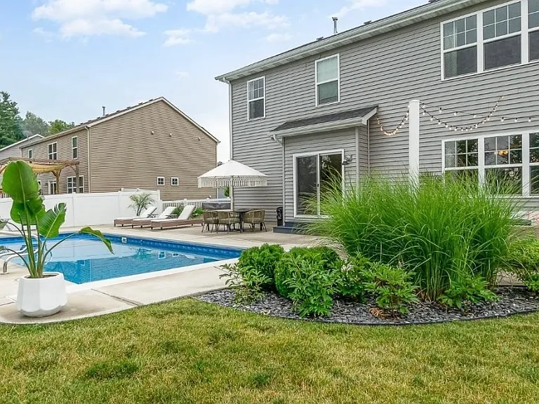 13069 Pennsylvania Pl — Photo 30