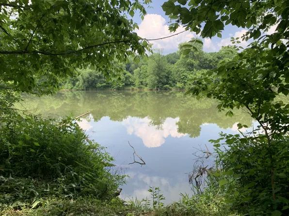 3 Kennys Bend Ln, Carthage, TN 37030